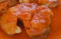 Cazón con tomate